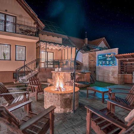 Roots Villa Redwood Braszów Zewnętrze zdjęcie