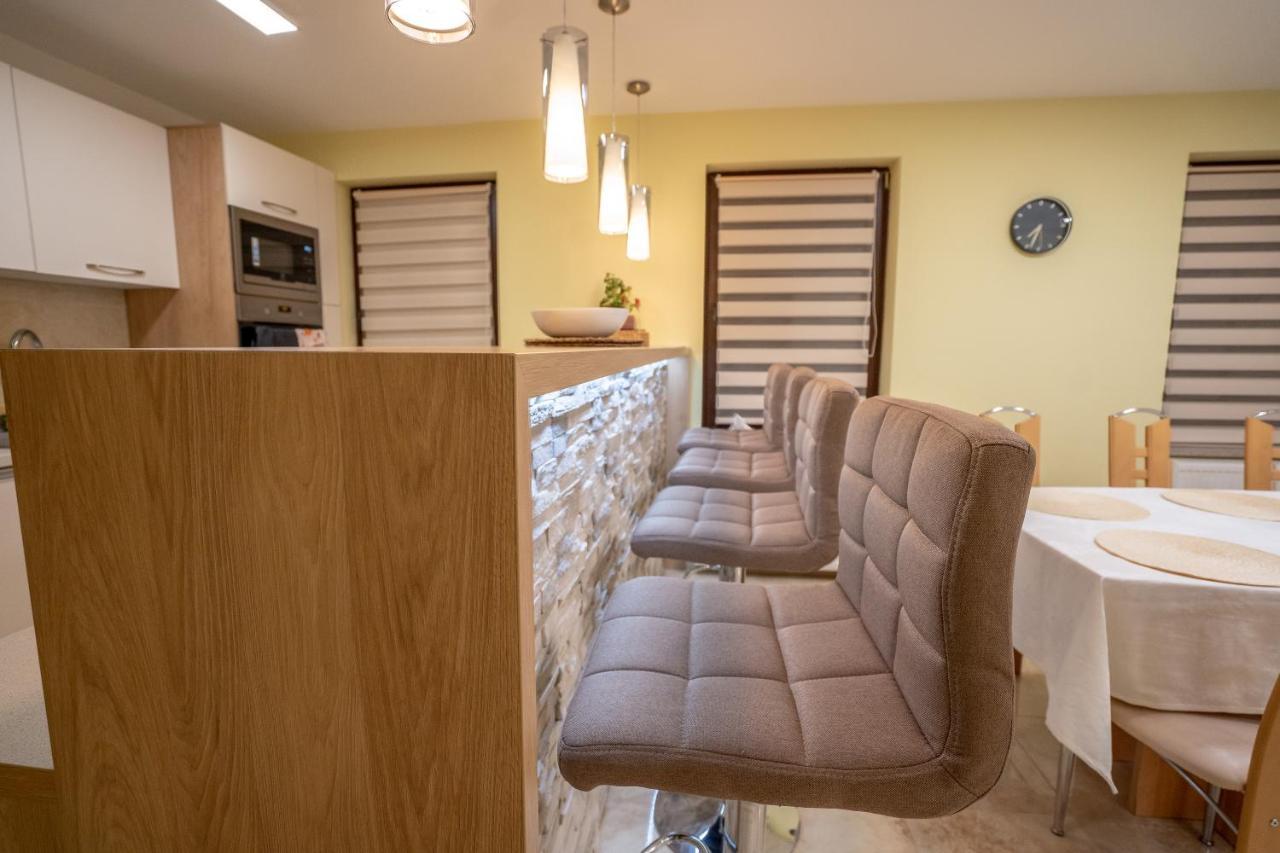 Roots Villa Redwood Braszów Zewnętrze zdjęcie