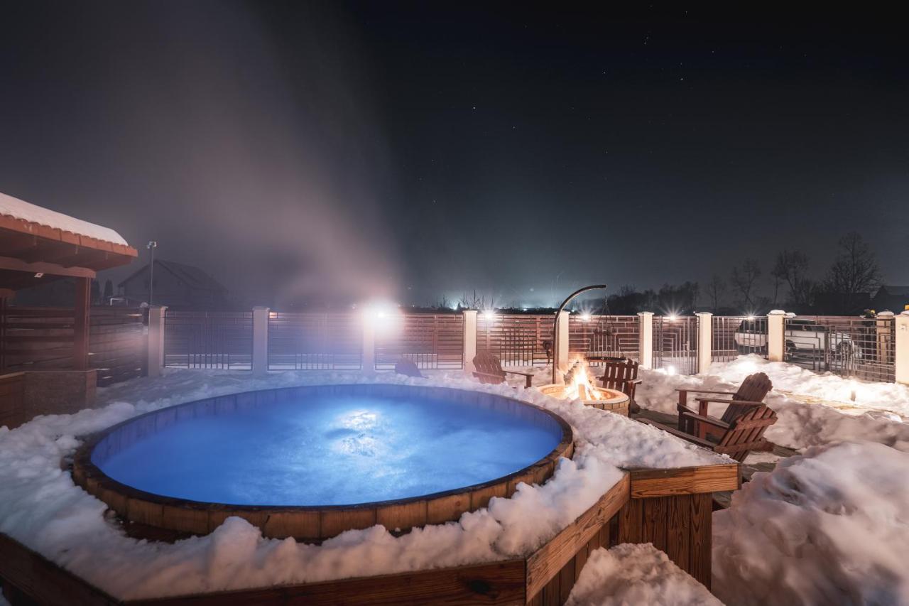 Roots Villa Redwood Braszów Zewnętrze zdjęcie
