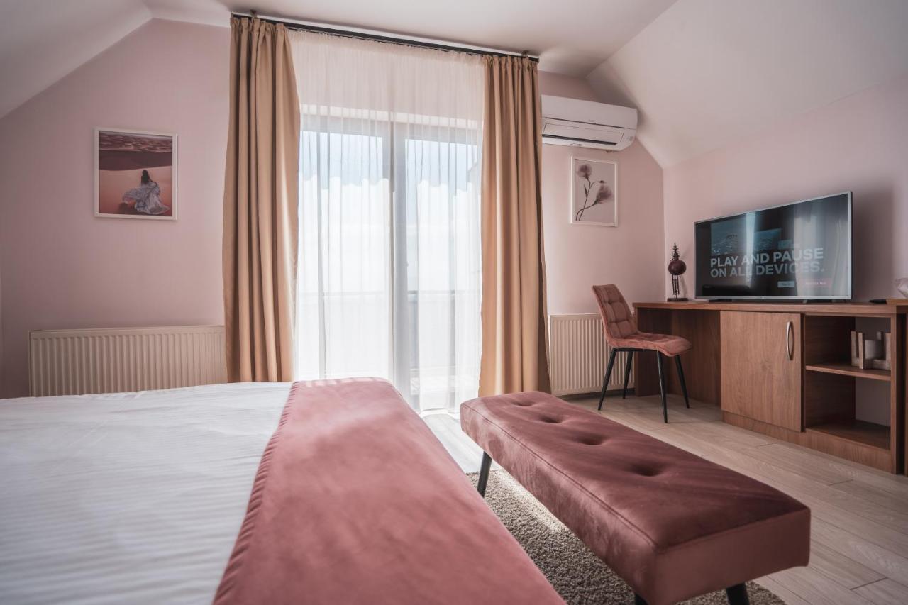 Roots Villa Redwood Braszów Zewnętrze zdjęcie
